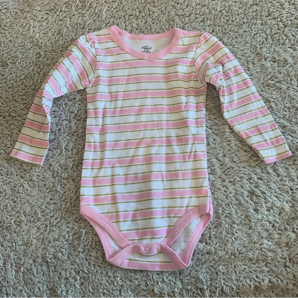 Adorable Pink and Gray Kids Bodysuit Set - Picture 2 of 13